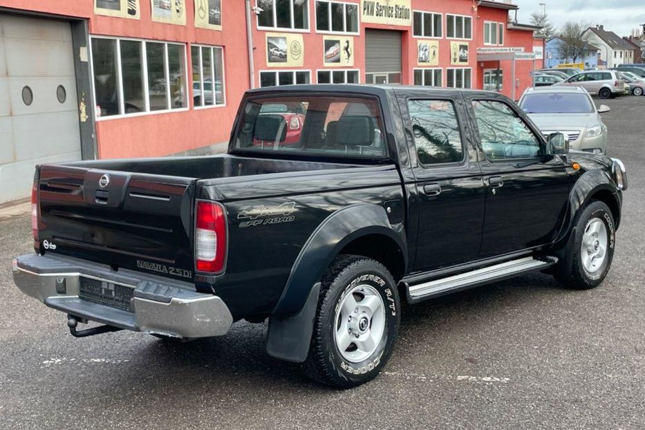 Продам Nissan Navara Nissan Navara D22 2.5 TD Doubl 2005 года в Днепре