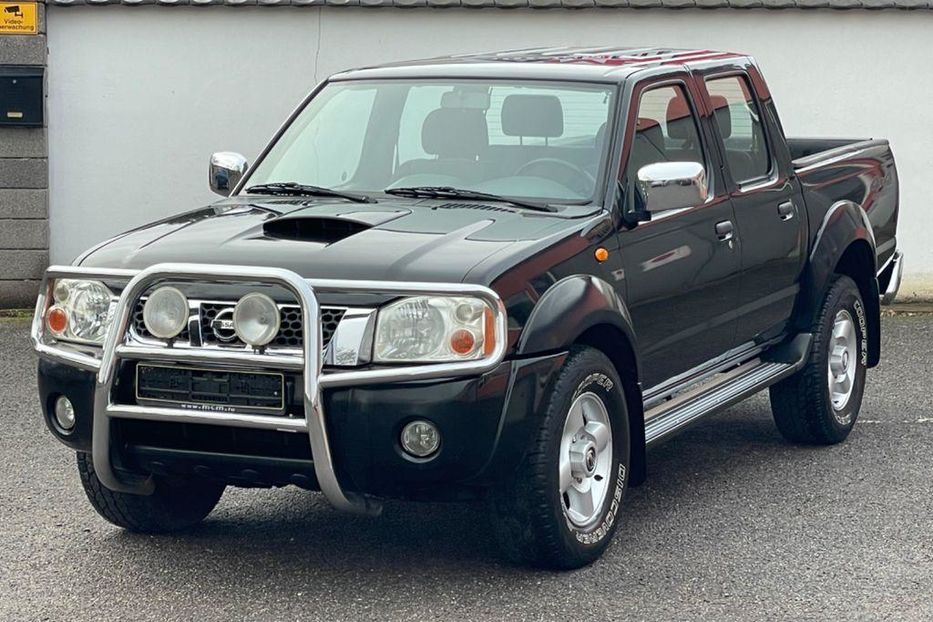 Продам Nissan Navara Nissan Navara D22 2.5 TD Doubl 2005 года в Днепре