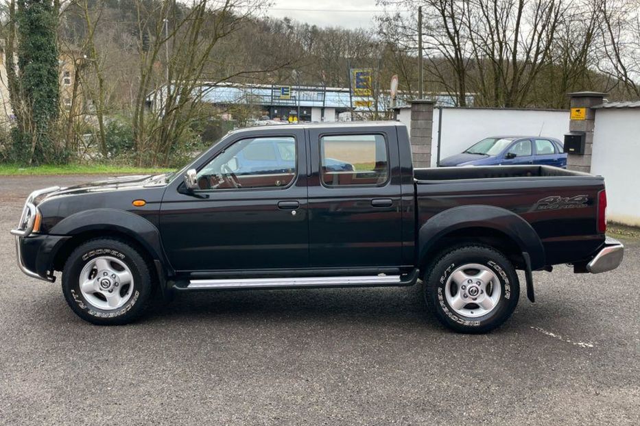 Продам Nissan Navara Nissan Navara D22 2.5 TD Doubl 2005 года в Днепре