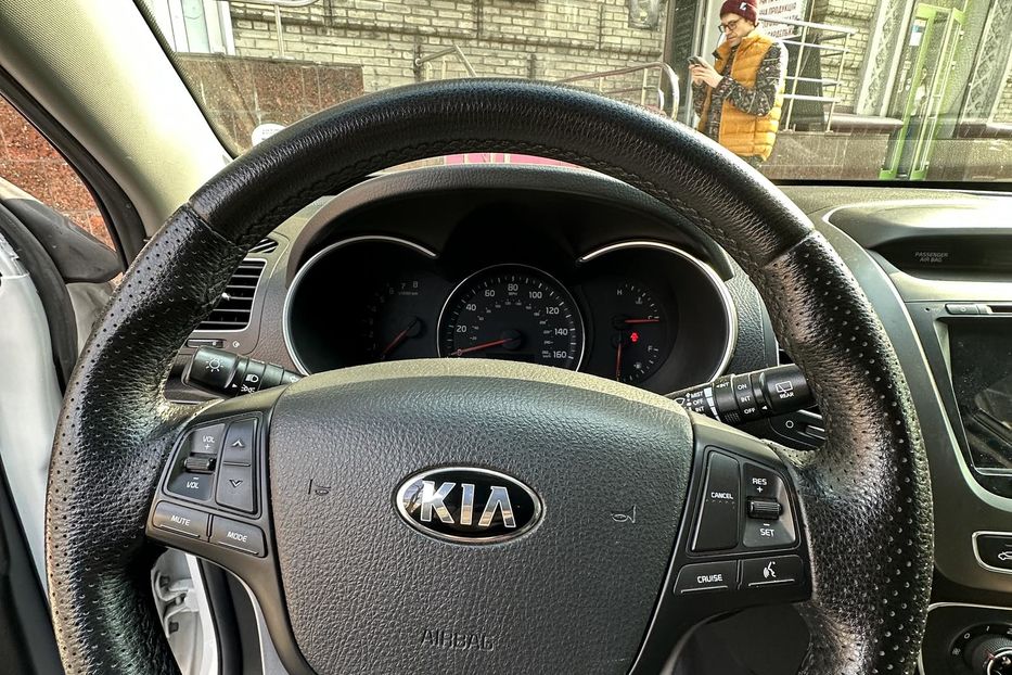 Продам Kia Sorento 2014 года в Днепре