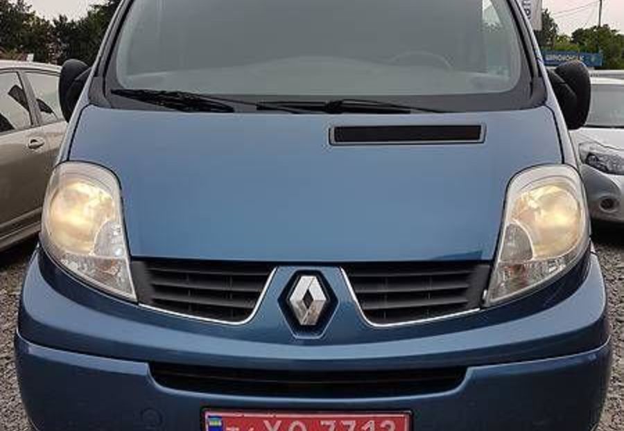 Продам Renault Trafic пасс. 2012 года в Киеве