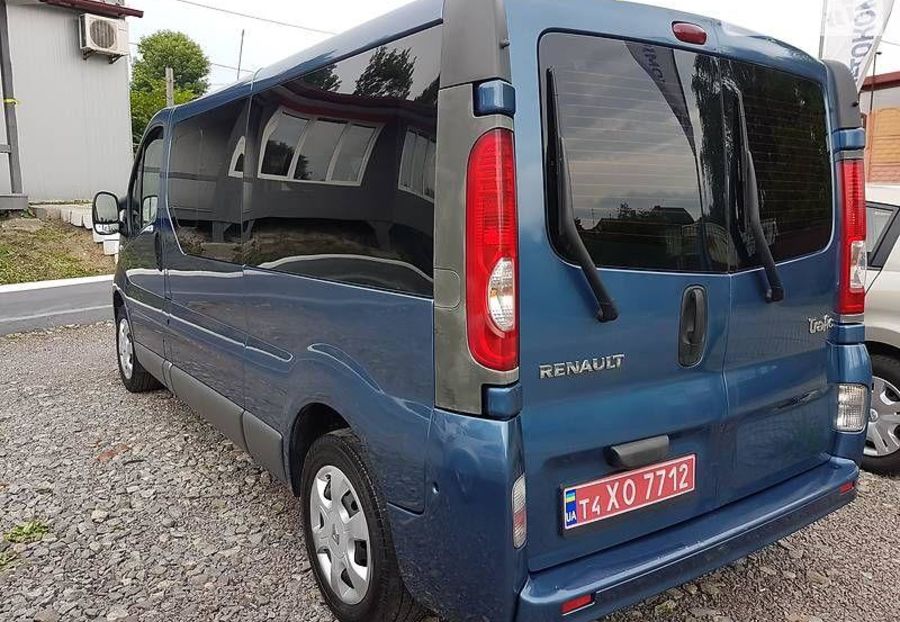 Продам Renault Trafic пасс. 2012 года в Киеве