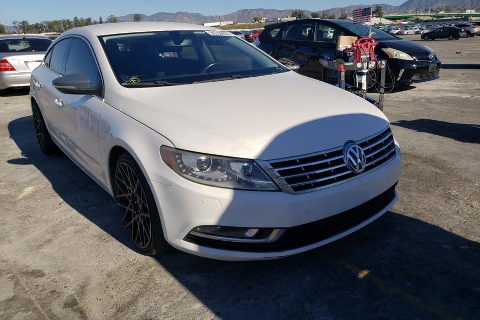 Продам Volkswagen Passat CC Sport 2013 года в Киеве