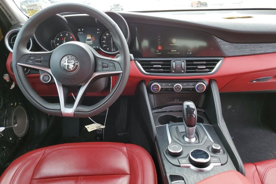 Продам Alfa Romeo Giulia Lt 2019 года в Киеве