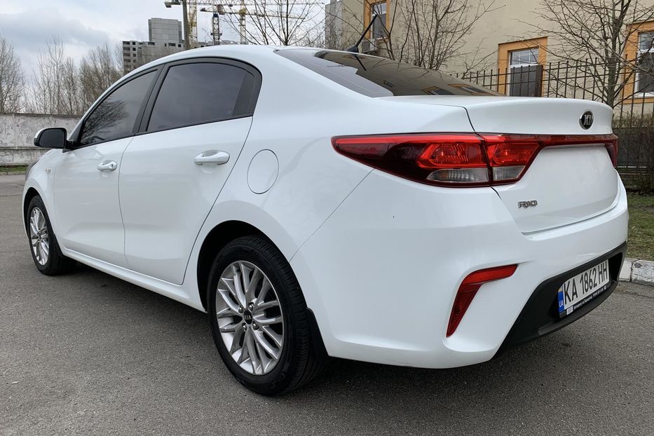 Продам Kia Rio 1.6i   Aвтомат  Официальный  2017 года в Киеве