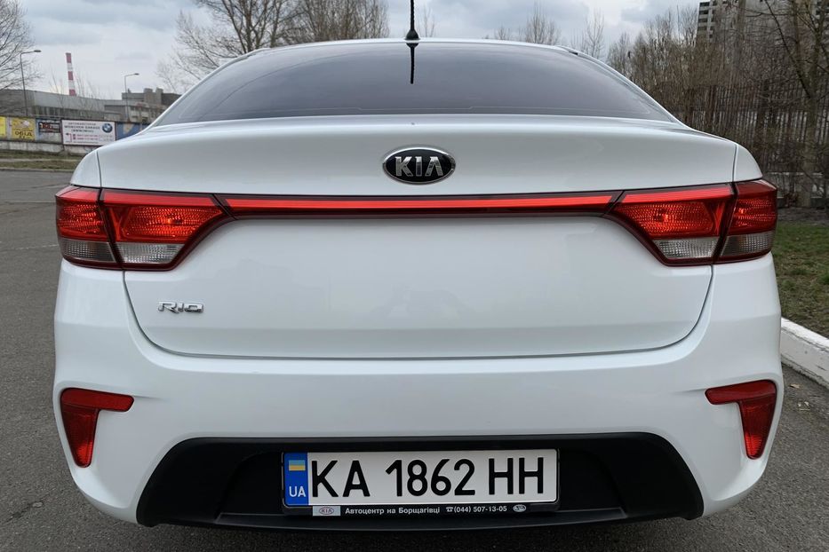Продам Kia Rio 1.6i   Aвтомат  Официальный  2017 года в Киеве