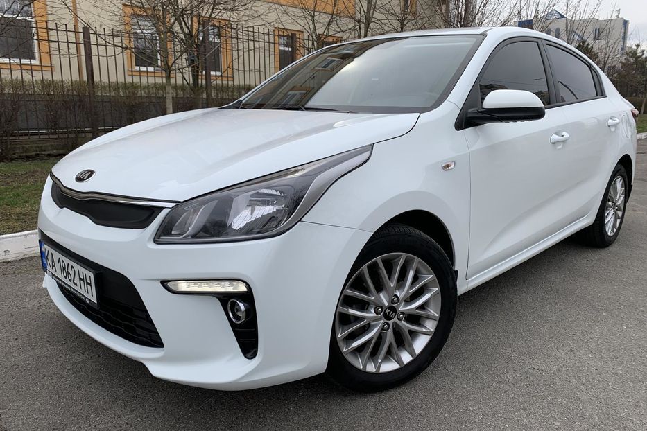 Продам Kia Rio 1.6i   Aвтомат  Официальный  2017 года в Киеве