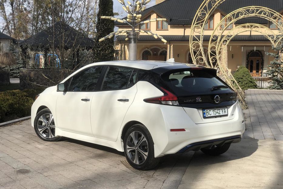 Продам Nissan Leaf SV 2022 года в г. Жолква, Львовская область