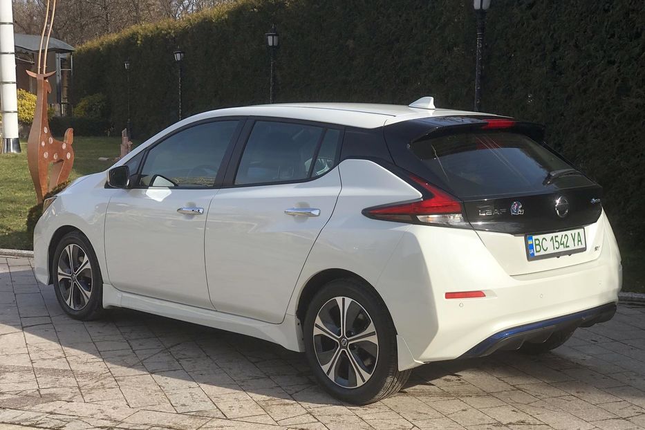 Продам Nissan Leaf SV 2022 года в г. Жолква, Львовская область