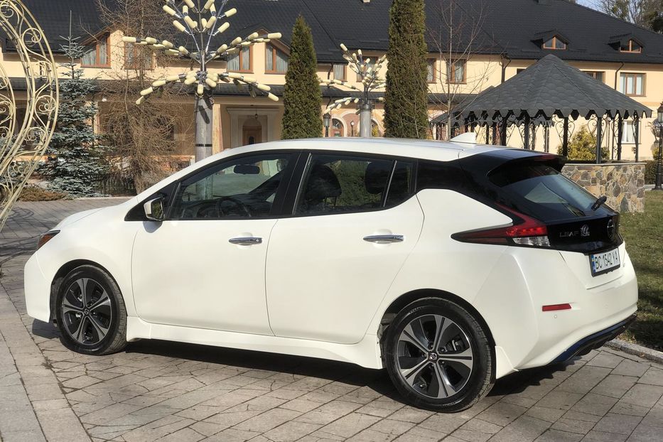 Продам Nissan Leaf SV 2022 года в г. Жолква, Львовская область