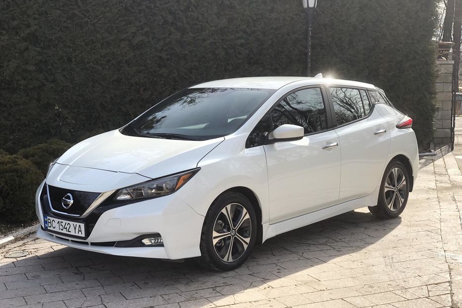 Продам Nissan Leaf SV 2022 года в г. Жолква, Львовская область