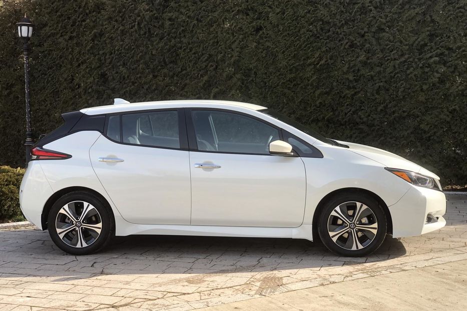 Продам Nissan Leaf SV 2022 года в г. Жолква, Львовская область