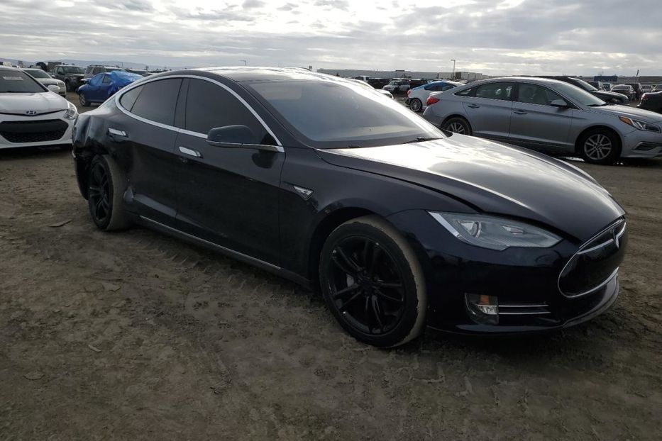 Продам Tesla Model S 2013 года в Киеве