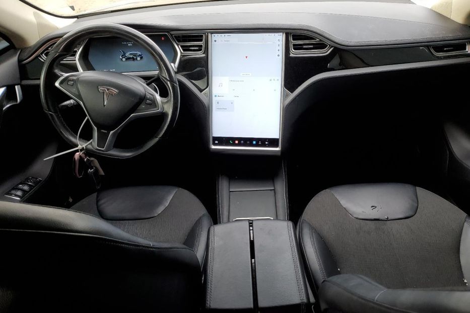 Продам Tesla Model S 2013 года в Киеве