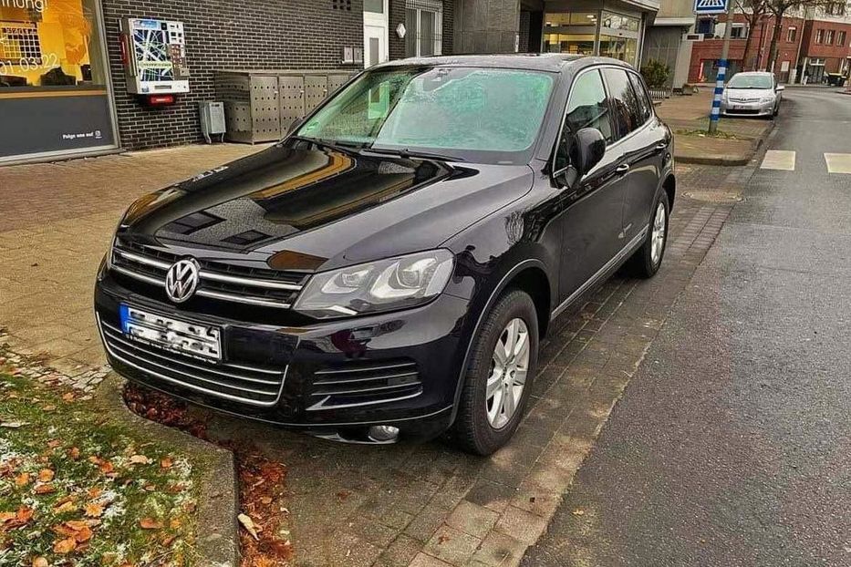 Продам Volkswagen Touareg 2012 года в Киеве