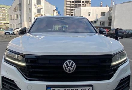 Продам Volkswagen Touareg III покоління • 3.0 TFSI AT  2019 года в Черкассах