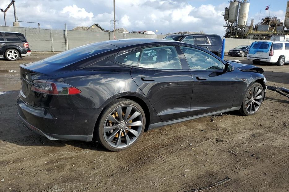 Продам Tesla Model S 2016 года в Луцке