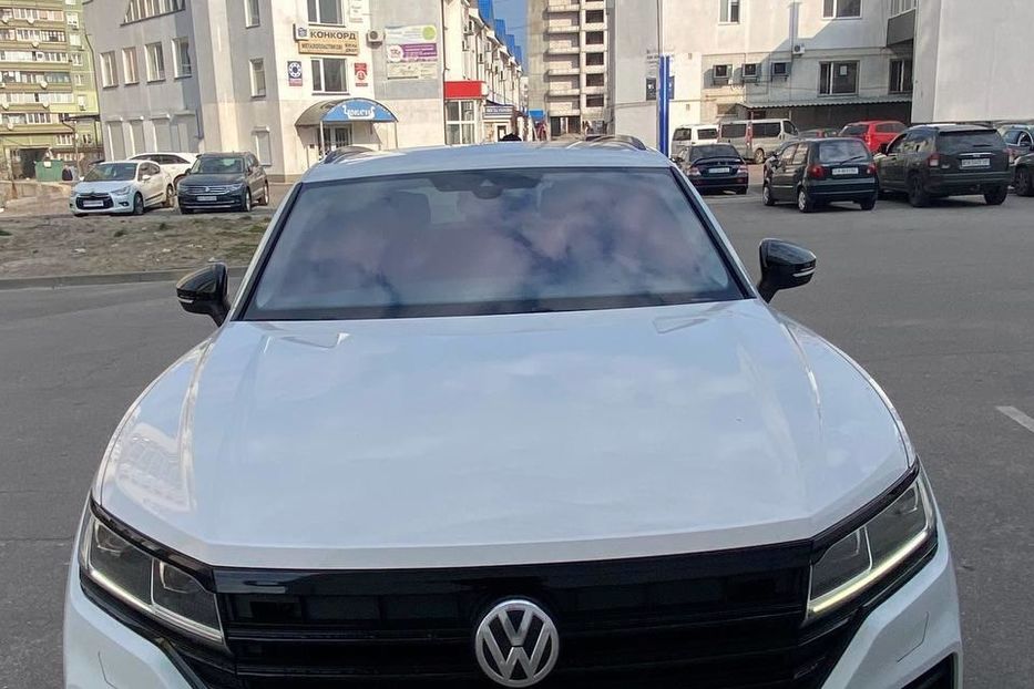 Продам Volkswagen Touareg III покоління • 3.0 TFSI AT  2019 года в Черкассах