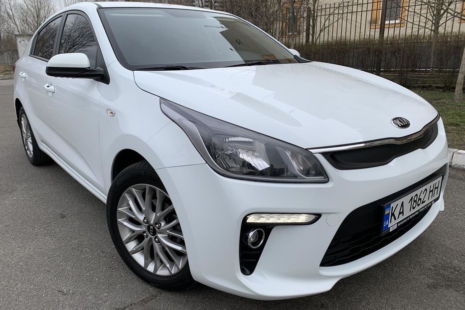 Продам Kia Rio 1.6i   Aвтомат  Официальный  2017 года в Киеве