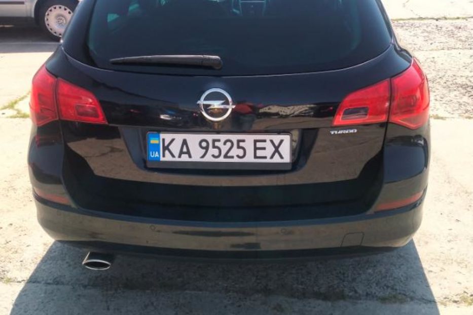 Продам Opel Astra J 2011 года в Киеве