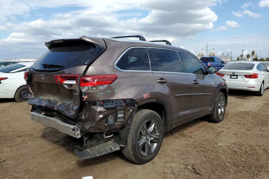 Продам Toyota Highlander 2018 года в Киеве