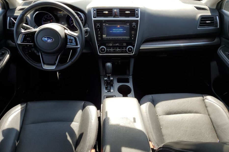 Продам Subaru Outback Limited  2018 года в Луцке