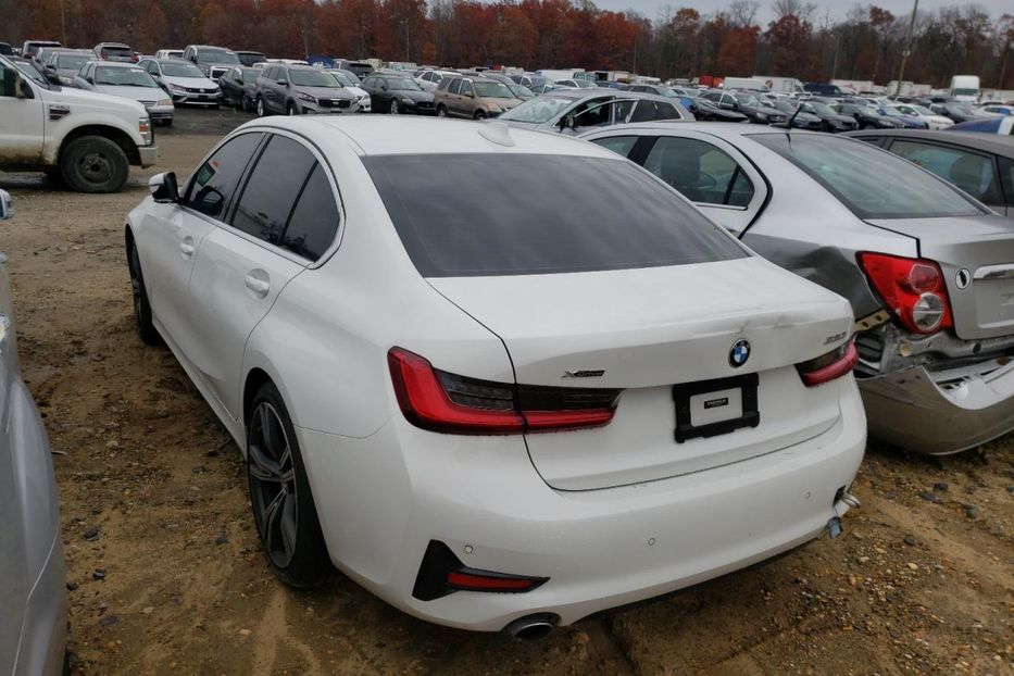 Продам BMW 330 xi 2021 года в Киеве