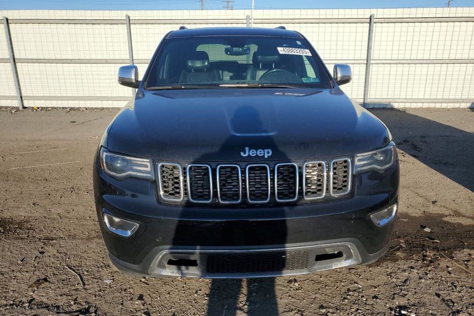 Продам Jeep Grand Cherokee 2017 года в Киеве