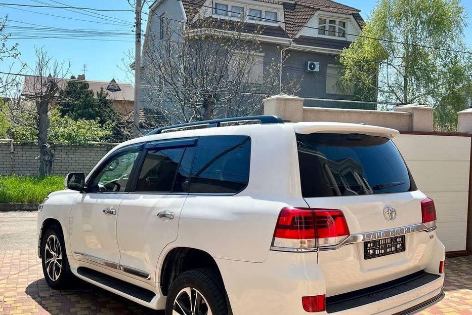 Продам Toyota Land Cruiser 200 2019 года в Одессе