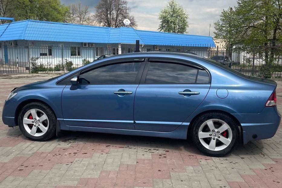 Продам Honda Civic Premium 2008 года в Киеве