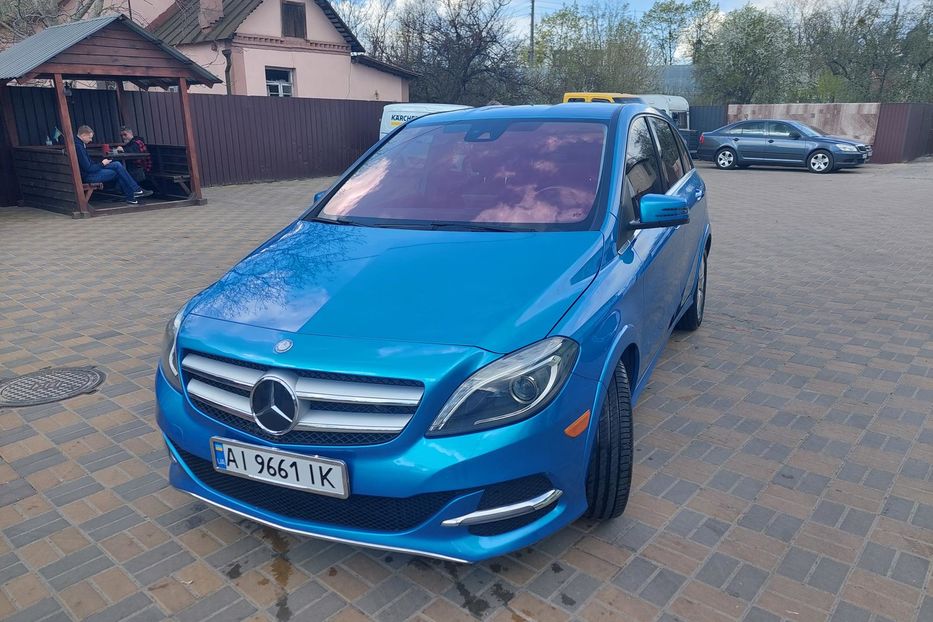 Продам Mercedes-Benz Mercedes Mercedes-Benz B-Class B250E 2014 года в Киеве