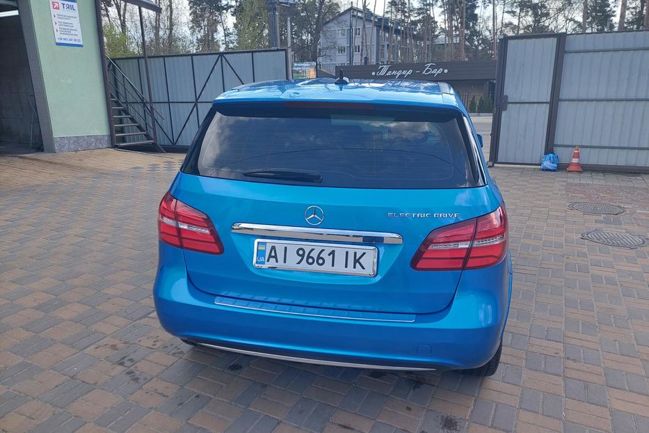 Продам Mercedes-Benz Mercedes Mercedes-Benz B-Class B250E 2014 года в Киеве