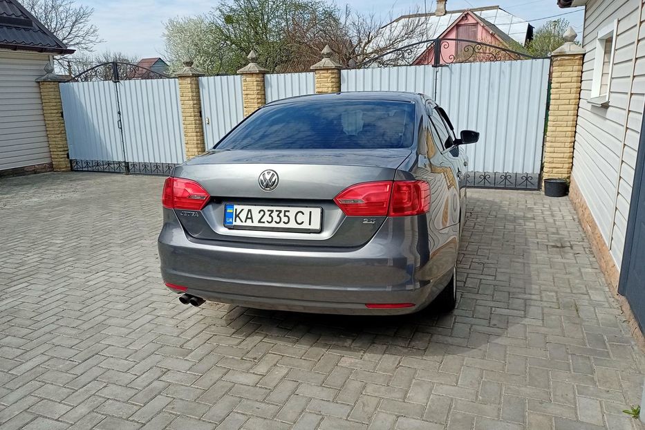 Продам Volkswagen Jetta 2011 года в Киеве