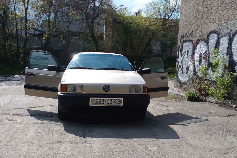 Продам Volkswagen Passat B3 Универсал 1990 года в Киеве