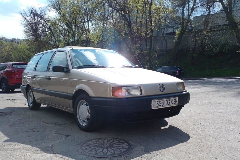 Продам Volkswagen Passat B3 Универсал 1990 года в Киеве