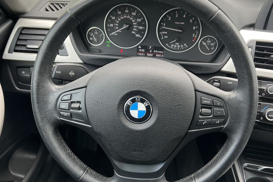 Продам BMW 320 2017 года в Киеве