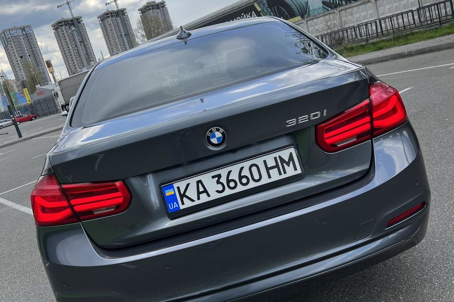 Продам BMW 320 2017 года в Киеве