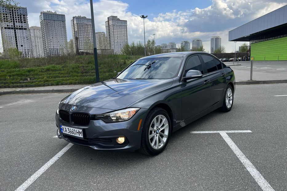 Продам BMW 320 2017 года в Киеве