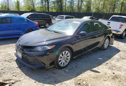 Продам Toyota Camry 2019 года в Киеве