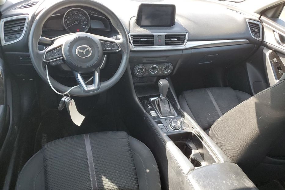 Продам Mazda 3 2018 года в Киеве