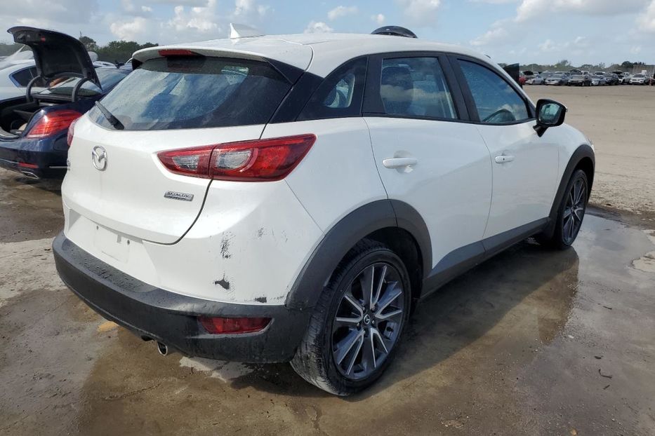 Продам Mazda CX-3 2018 года в Киеве