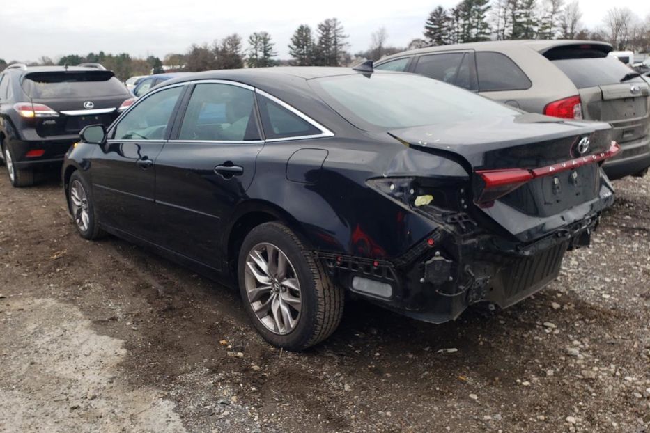 Продам Toyota Avalon 2019 года в Львове