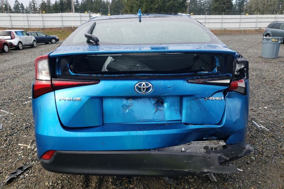 Продам Toyota Prius 2019 года в Киеве