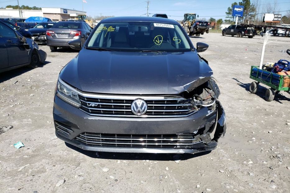 Продам Volkswagen Passat B8 R-line 2018 года в Киеве