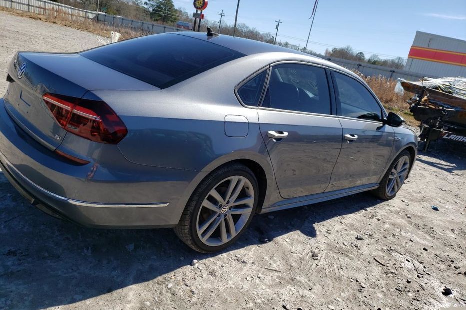 Продам Volkswagen Passat B8 R-line 2018 года в Киеве