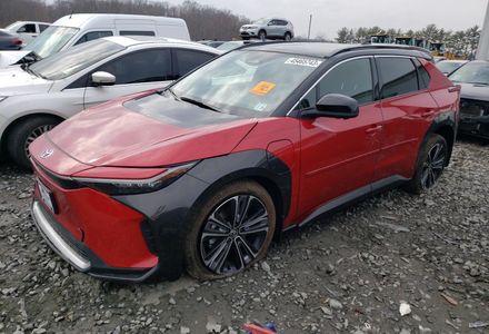 Продам Toyota F BZ4X XLE 2023 года в Киеве