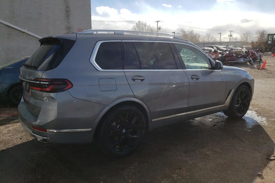 Продам BMW X7 XDRIVE40I 2023 года в Киеве