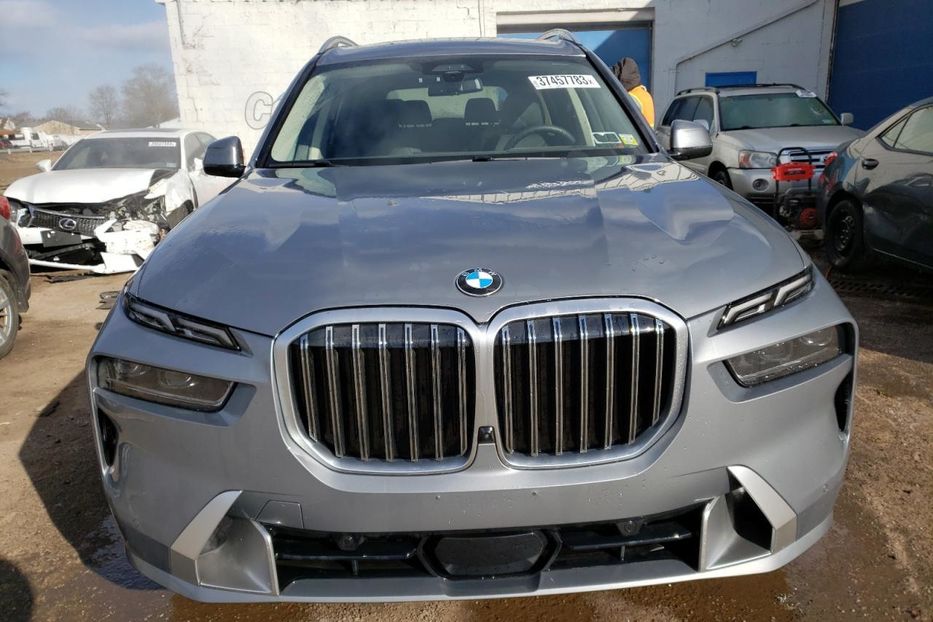 Продам BMW X7 XDRIVE40I 2023 года в Киеве