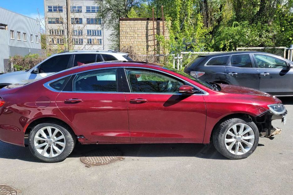 Продам Chrysler 200 C 2015 года в Киеве