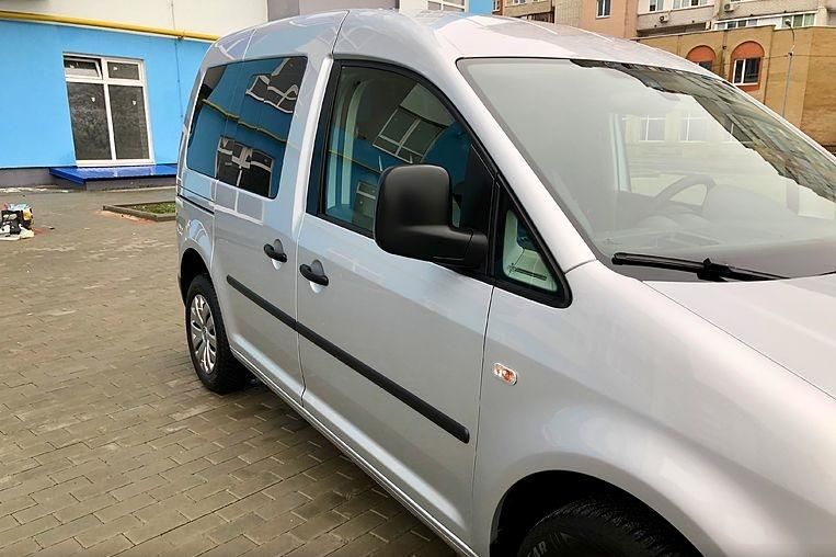 Продам Volkswagen Caddy пасс. 2009 года в г. Лубны, Полтавская область